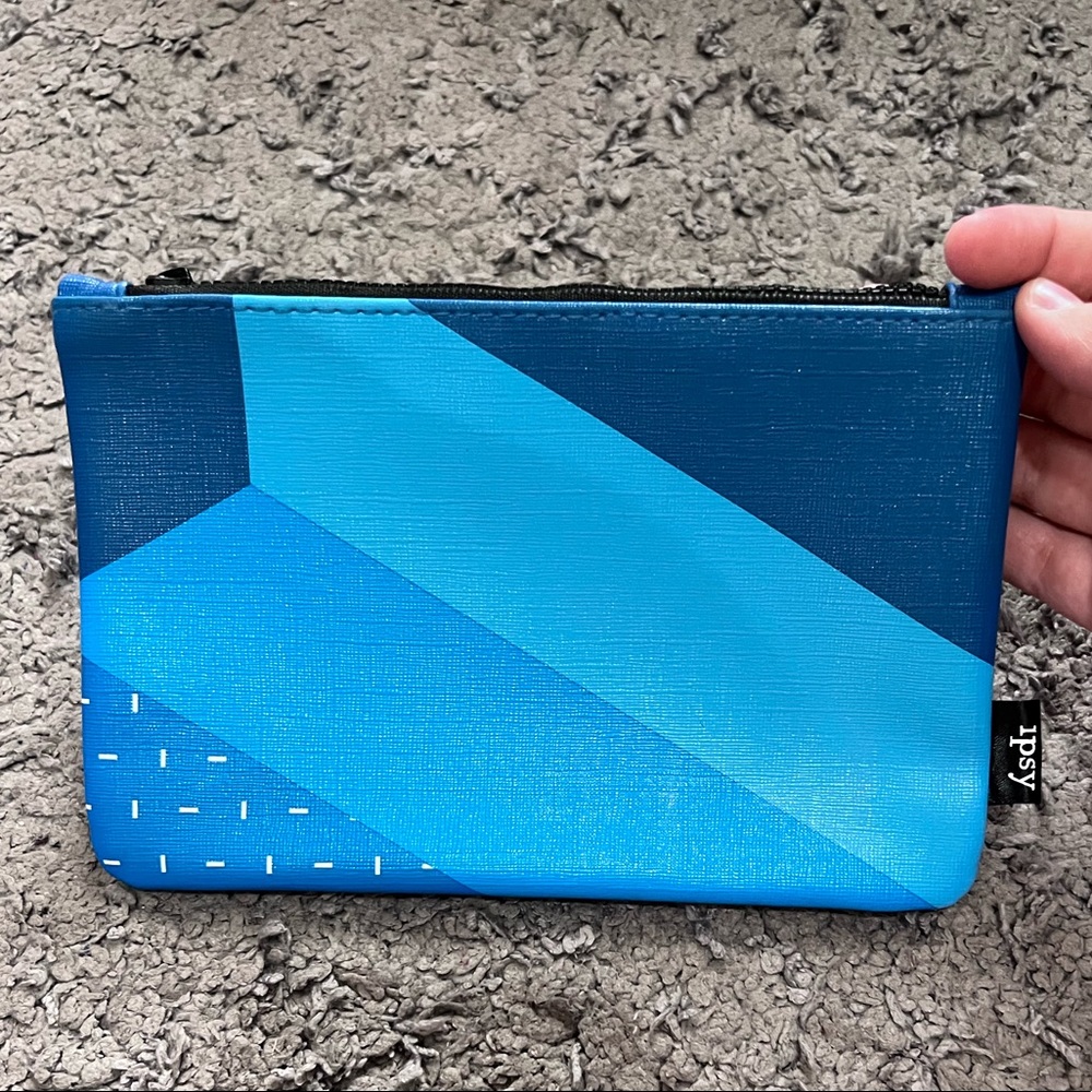 Ipsy makeup bag